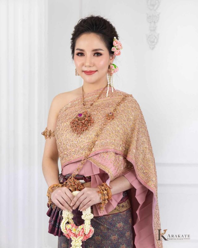 ชุดไทยแต่งงานสีชมพู